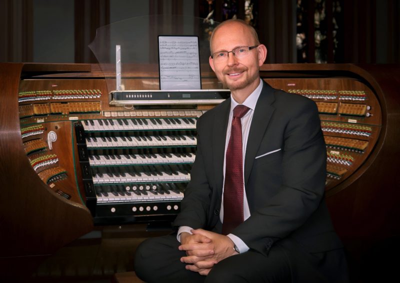 Mehr über den Artikel erfahren Neuer Kirchenmusiker in St. Michael Sonthofen